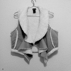 Wet Seal Gray Cream Faux Suede/Sherpa Open Vest sz L